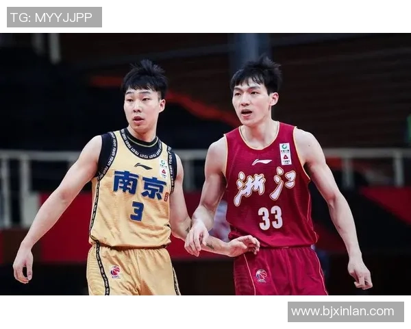 南京羽毛球队在世界锦标赛积分榜上以56分稳居第一名展现强劲实力