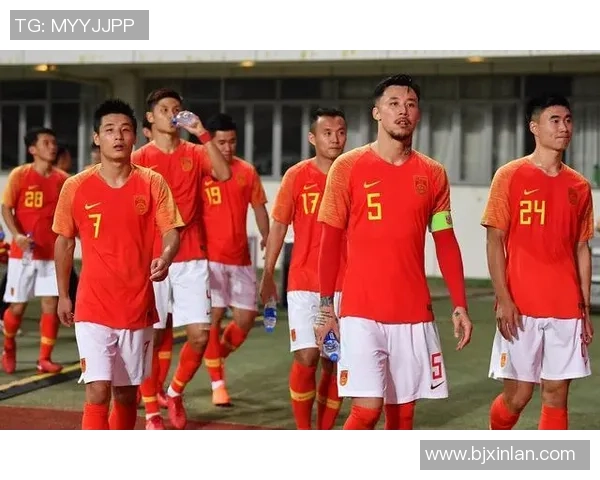 南京足球队荣登足球节奏排行榜第三名展现强劲实力与团队合作精神