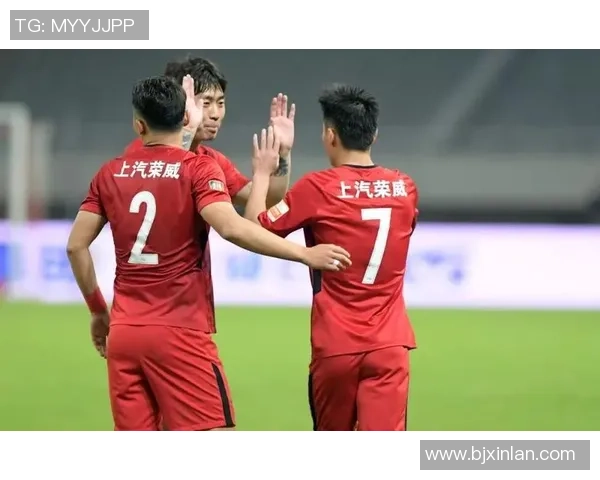 成都羽毛球队以85分领跑世锦赛积分榜展现强大实力 成都羽毛球队以85分领跑世锦赛积分榜展现强大实力